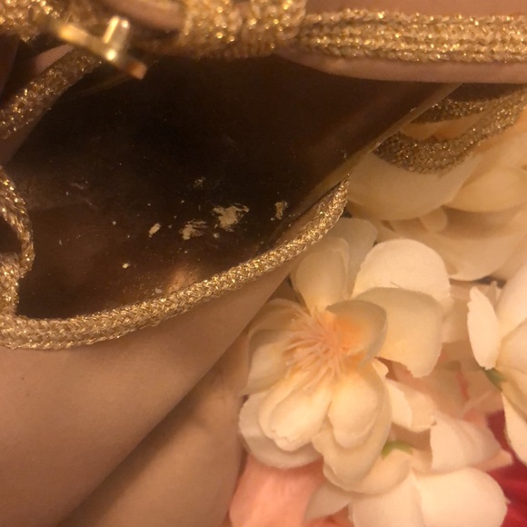 Gold and cream espadrille sandals - Picture 2 of 4